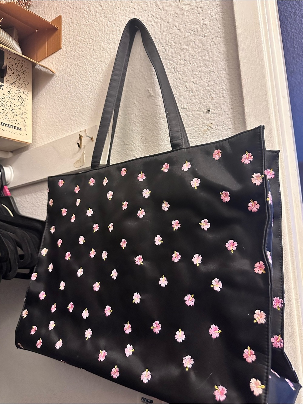 Sunny Y2K Black Hawaii Tote with Pink Floral Embroidery